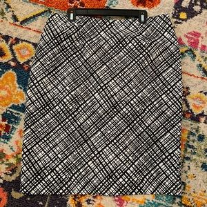 Kasper knit pencil skirt.  Size 14.